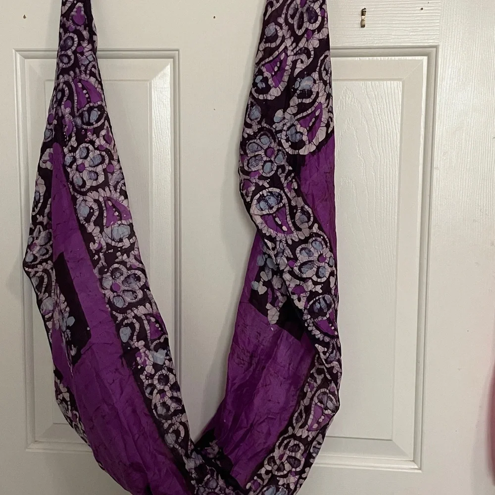 VTG HAND DYED BATIK SILK SCARF